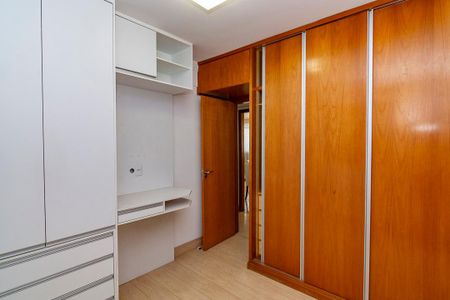 Apartamento à venda com 100m², 3 quartos e 2 vagas Apartamento à venda com 100m², 3 quartos e 2 vagasQuarto 2