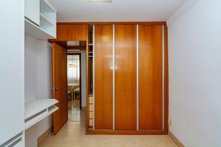 Apartamento à venda com 100m², 3 quartos e 2 vagas Apartamento à venda com 100m², 3 quartos e 2 vagasQuarto 2