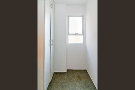 Apartamento à venda com 100m², 3 quartos e 2 vagas Apartamento à venda com 100m², 3 quartos e 2 vagasQuarto de Serviço