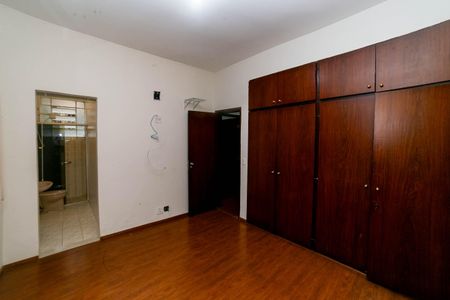Suíte de apartamento para alugar com 3 quartos, 120m² em Santo Antônio, Belo Horizonte