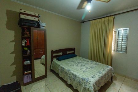 Casa à venda com 242m², 4 quartos e 3 vagasCasa 1 - Quarto 2 suíte