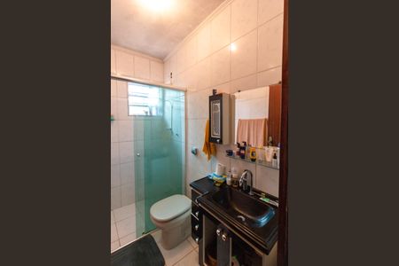 Casa à venda com 242m², 4 quartos e 3 vagasCasa 1 - Banheiro 2