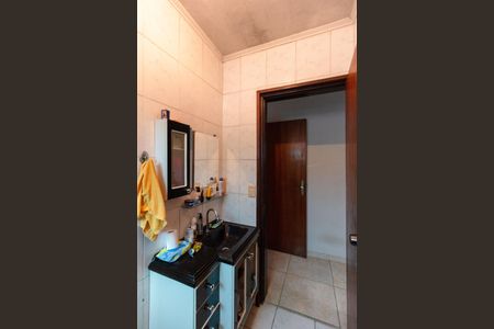 Casa à venda com 242m², 4 quartos e 3 vagasCasa 1 - Banheiro 2