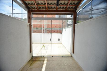Casa à venda com 78m², 2 quartos e 1 vagaCobertura