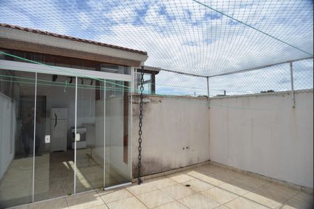 Casa à venda com 78m², 2 quartos e 1 vagaCobertura