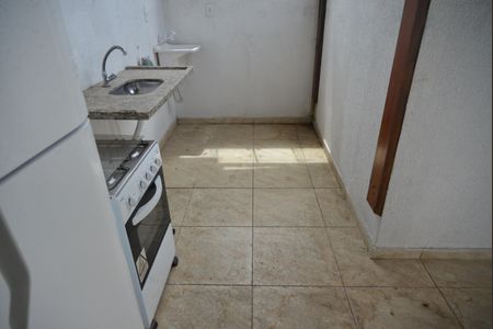 Casa à venda com 78m², 2 quartos e 1 vagaÁrea de Serviço