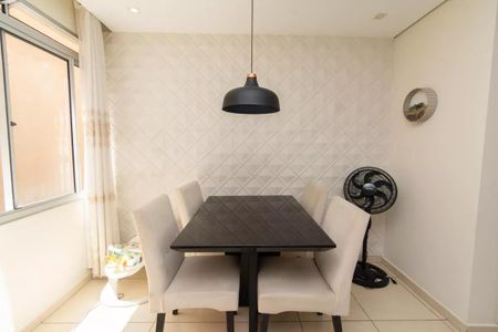 Sala de apartamento à venda com 2 quartos, 70m² em Alvorada, Contagem