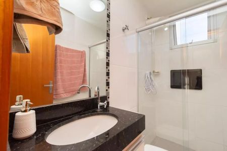 Apartamento à venda com 70m², 2 quartos e 1 vagaBanheiro Social