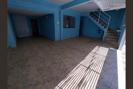 Casa à venda com 224m², 2 quartos e 4 vagas