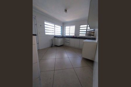 Casa à venda com 224m², 2 quartos e 4 vagas