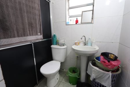 Apartamento para alugar com 60m², 2 quartos e sem vagaBanheiro