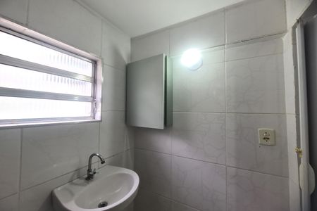 Casa de condomínio para alugar com 60m², 2 quartos e sem vagaBanheiro