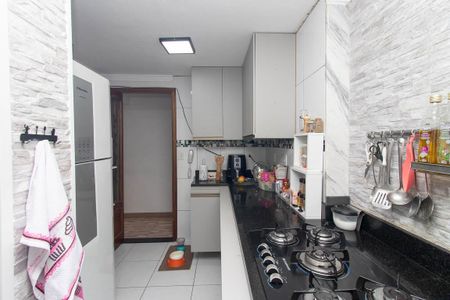Apartamento à venda com 65m², 3 quartos e sem vagaCozinha e Área de Serviço