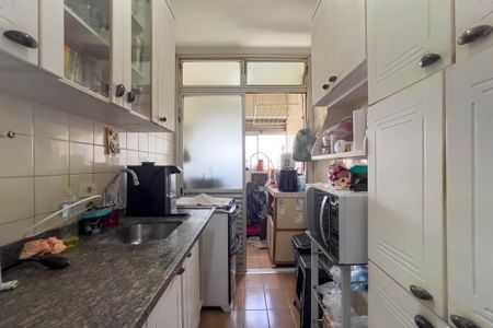 Apartamento à venda com 58m², 2 quartos e 1 vaga Apartamento à venda com 58m², 2 quartos e 1 vagaCozinha e área de serviço