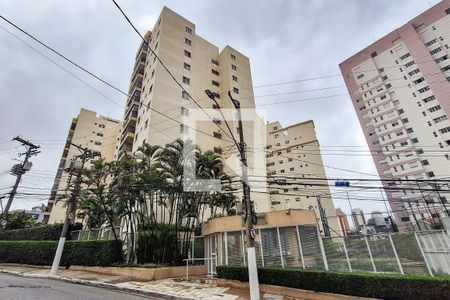 Apartamento à venda com 58m², 2 quartos e 1 vaga Apartamento à venda com 58m², 2 quartos e 1 vagaFachada