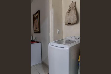 Apartamento à venda com 75m², 3 quartos e 1 vagaÁrea de Serviço