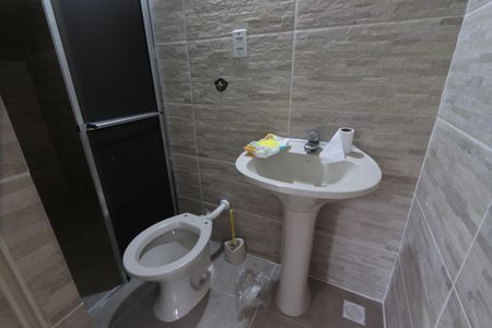 Apartamento para alugar com 60m², 2 quartos e sem vagaBanheiro