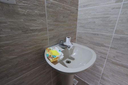 Apartamento para alugar com 60m², 2 quartos e sem vagaBanheiro