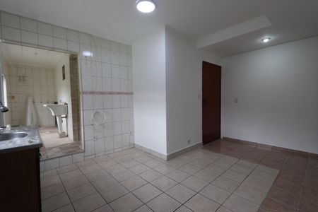 Sala e Cozinha de apartamento para alugar com 2 quartos, 60m² em Jardim Sapopemba, São Paulo