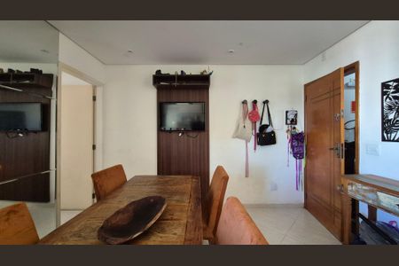 Sala de apartamento para alugar com 2 quartos, 100m² em Vila Aquilino, Santo André
