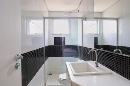 Apartamento para alugar com 90m², 3 quartos e 2 vagasBanheiro