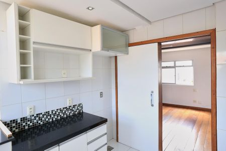 Apartamento para alugar com 90m², 3 quartos e 2 vagasCozinha