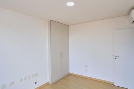 Apartamento para alugar com 90m², 3 quartos e 2 vagasQuarto