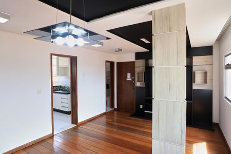 Sala de apartamento para alugar com 3 quartos, 90m² em Cidade Nova, Belo Horizonte