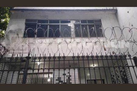 Casa à venda com 293m², 2 quartos e 2 vagas