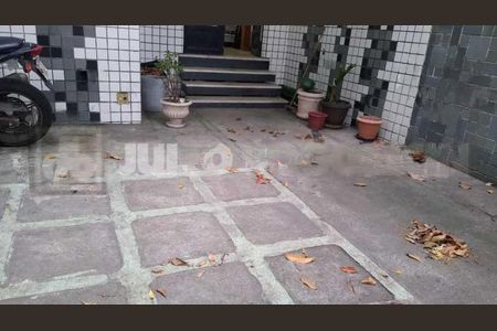 Casa à venda com 293m², 2 quartos e 2 vagas