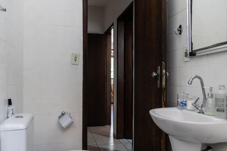 Casa à venda com 156m², 3 quartos e 2 vagasBanheiro Social