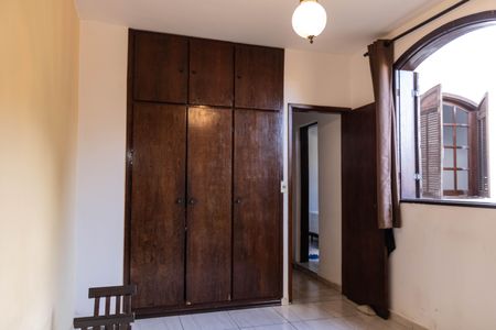 Casa à venda com 156m², 3 quartos e 2 vagasSuíte