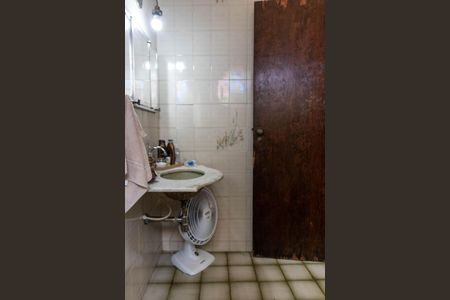 Casa à venda com 156m², 3 quartos e 2 vagasBanheiro da Suíte