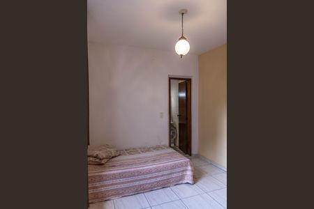 Casa à venda com 156m², 3 quartos e 2 vagasSuíte