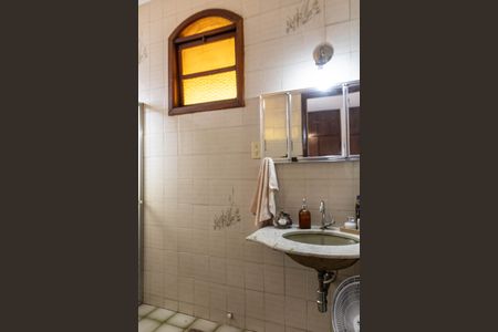 Casa à venda com 156m², 3 quartos e 2 vagasBanheiro da Suíte