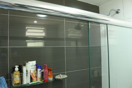 Apartamento à venda com 61m², 2 quartos e sem vagaBanheiro da Suíte