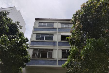Apartamento à venda com 61m², 2 quartos e sem vaga Apartamento à venda com 61m², 2 quartos e sem vagaFachada e portaria