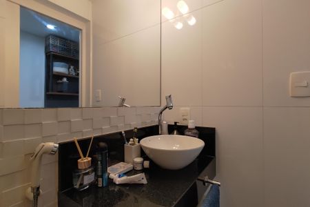 Apartamento à venda com 61m², 2 quartos e sem vaga Apartamento à venda com 61m², 2 quartos e sem vagaLavabo