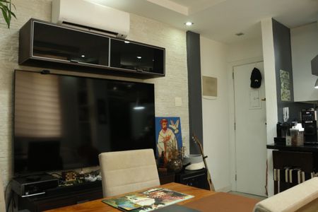 Sala de apartamento à venda com 2 quartos, 61m² em Leblon, Rio de Janeiro