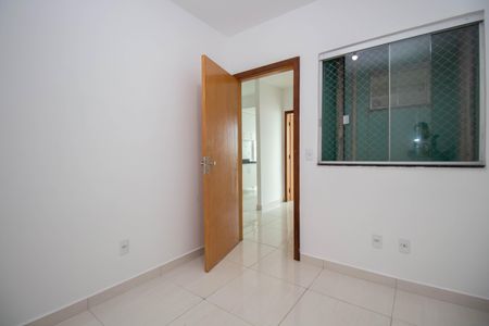 Quarto 1 de apartamento para alugar com 2 quartos, 46m² em Setor Habitacional Vicente Pires, Brasília