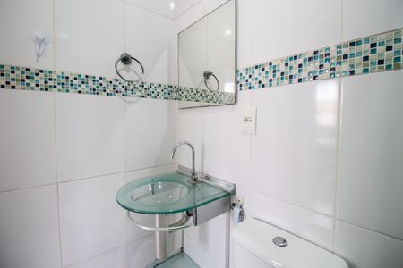 Banheiro de apartamento para alugar com 1 quarto, 43m² em Penha, Rio de Janeiro