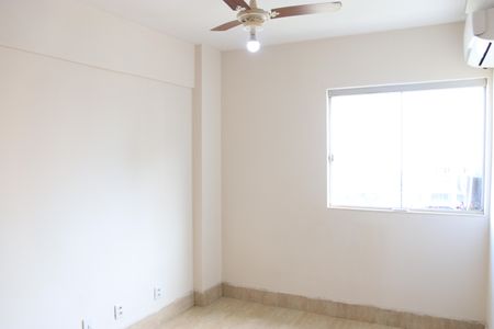 Quarto 02 de apartamento para alugar com 3 quartos, 100m² em Jardim Goiás, Goiânia