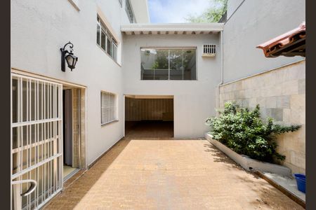 Casa à venda com 350m², 4 quartos e 8 vagasQuintal