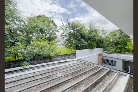 Vista de casa à venda com 4 quartos, 350m² em Vila Madalena, São Paulo