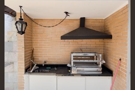 Casa à venda com 350m², 4 quartos e 8 vagasQuintal