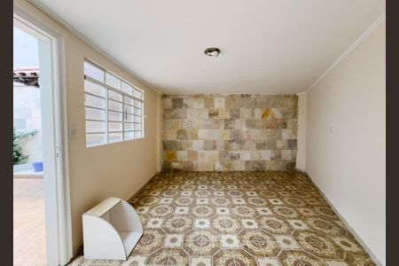 Casa à venda com 350m², 4 quartos e 8 vagasQuarto de Serviço