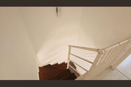 Casa de condomínio à venda com 105m², 3 quartos e 2 vagas