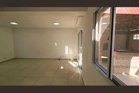 Casa de condomínio à venda com 105m², 3 quartos e 2 vagas