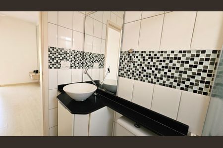 Casa de condomínio à venda com 105m², 3 quartos e 2 vagas