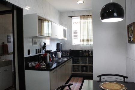 Apartamento à venda com 65m², 2 quartos e 1 vagaCozinha